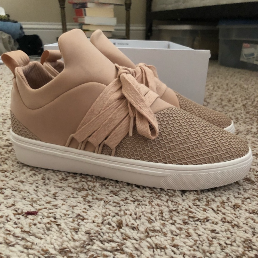 Steve Madden Lancer Sneaker